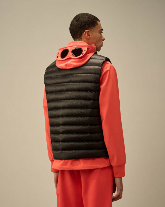 CP Company DD SHell lens prsluk crni