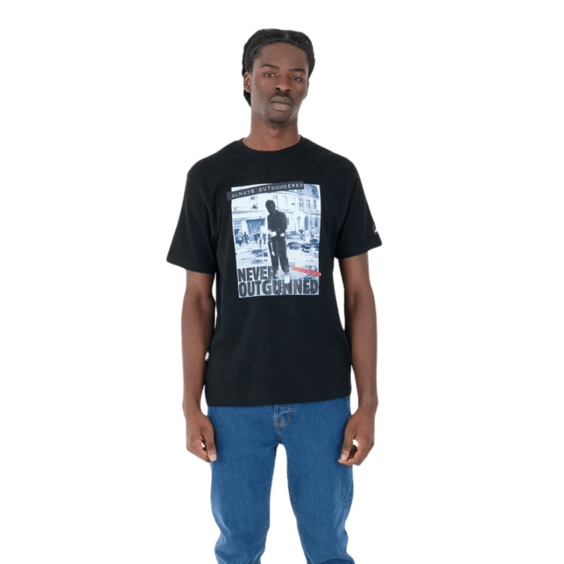 Peaceful Hooligan Never Outgunned majica crna