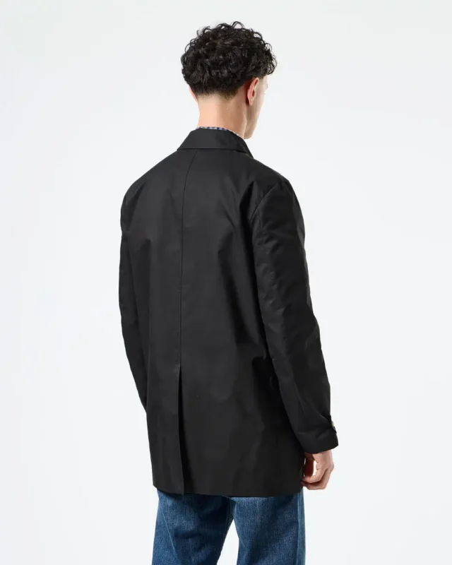 Weekend Offender Whitehouse kaput crni-1