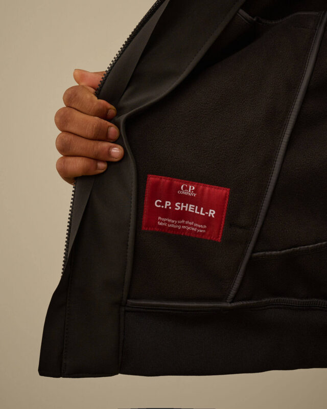 CP Company Softshell lens jakna crna