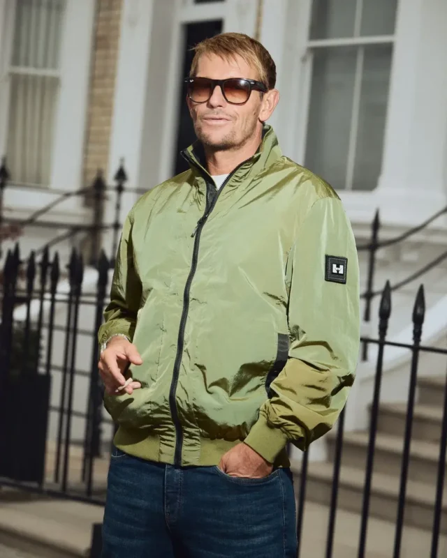 Weekend Offender LG Finsbury Bomber jakna olive